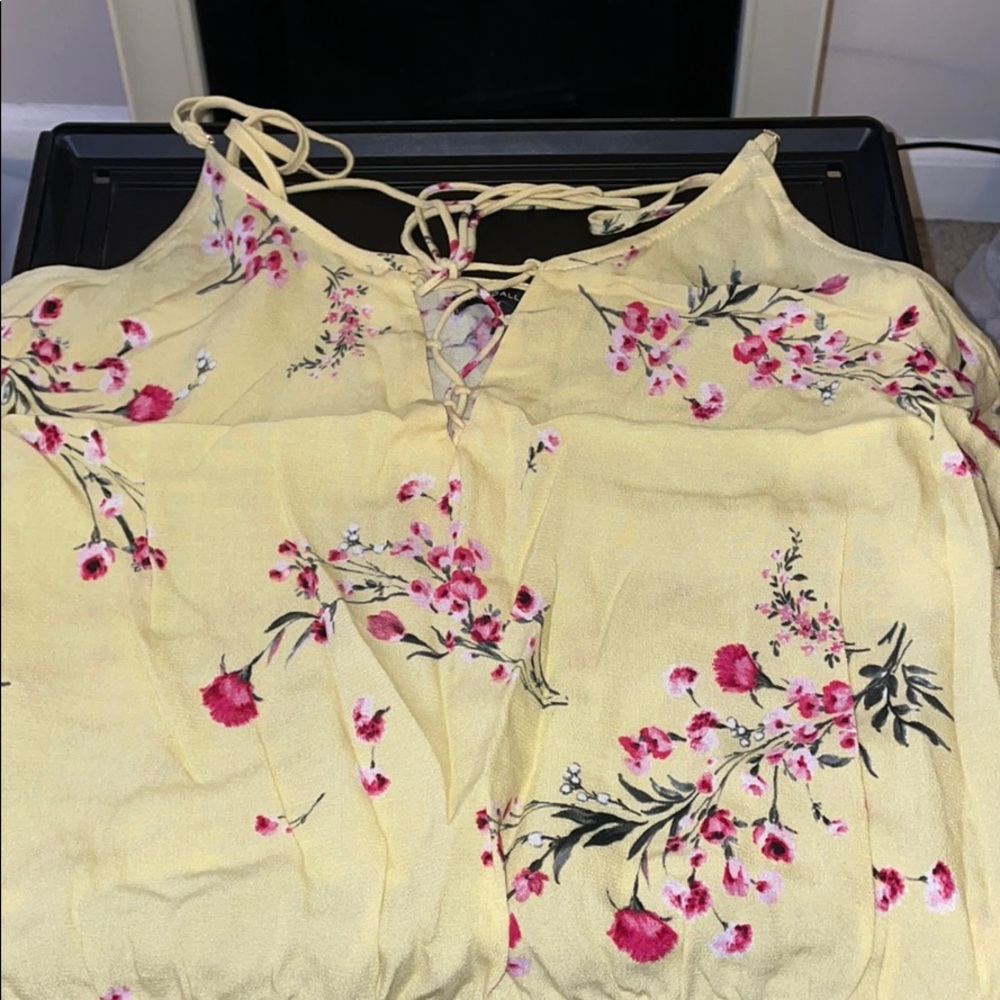 KENDALL AND KYLIE top